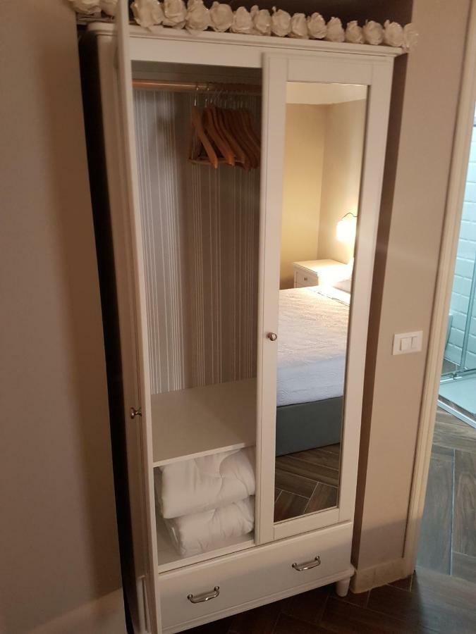 La Dimora Del Falconiere - Luxury Suites Sulmona Exterior photo