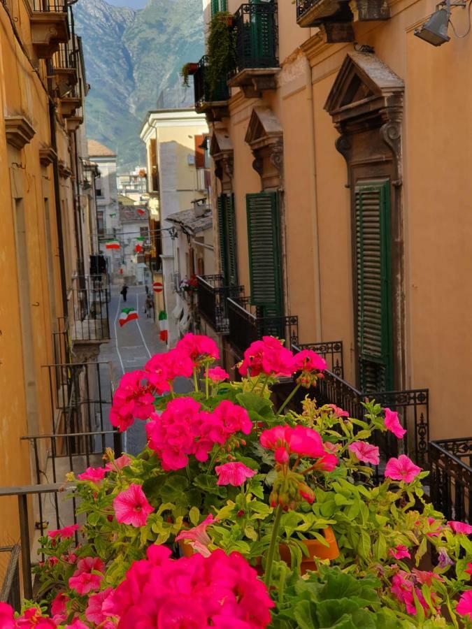 La Dimora Del Falconiere - Luxury Suites Sulmona Exterior photo
