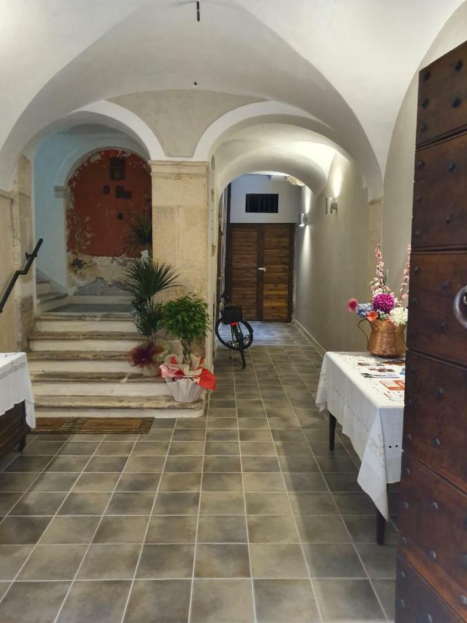 La Dimora Del Falconiere - Luxury Suites Sulmona Exterior photo