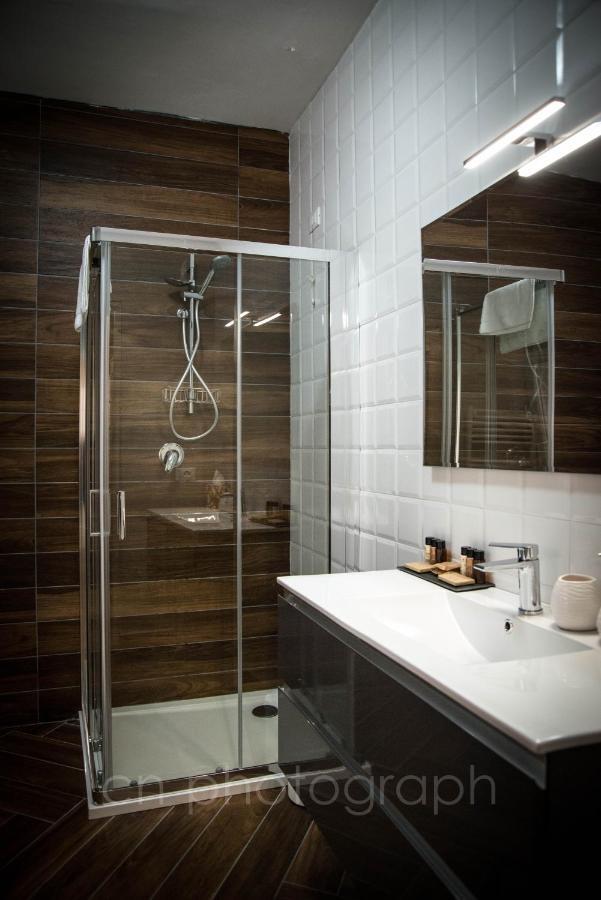 La Dimora Del Falconiere - Luxury Suites Sulmona Exterior photo
