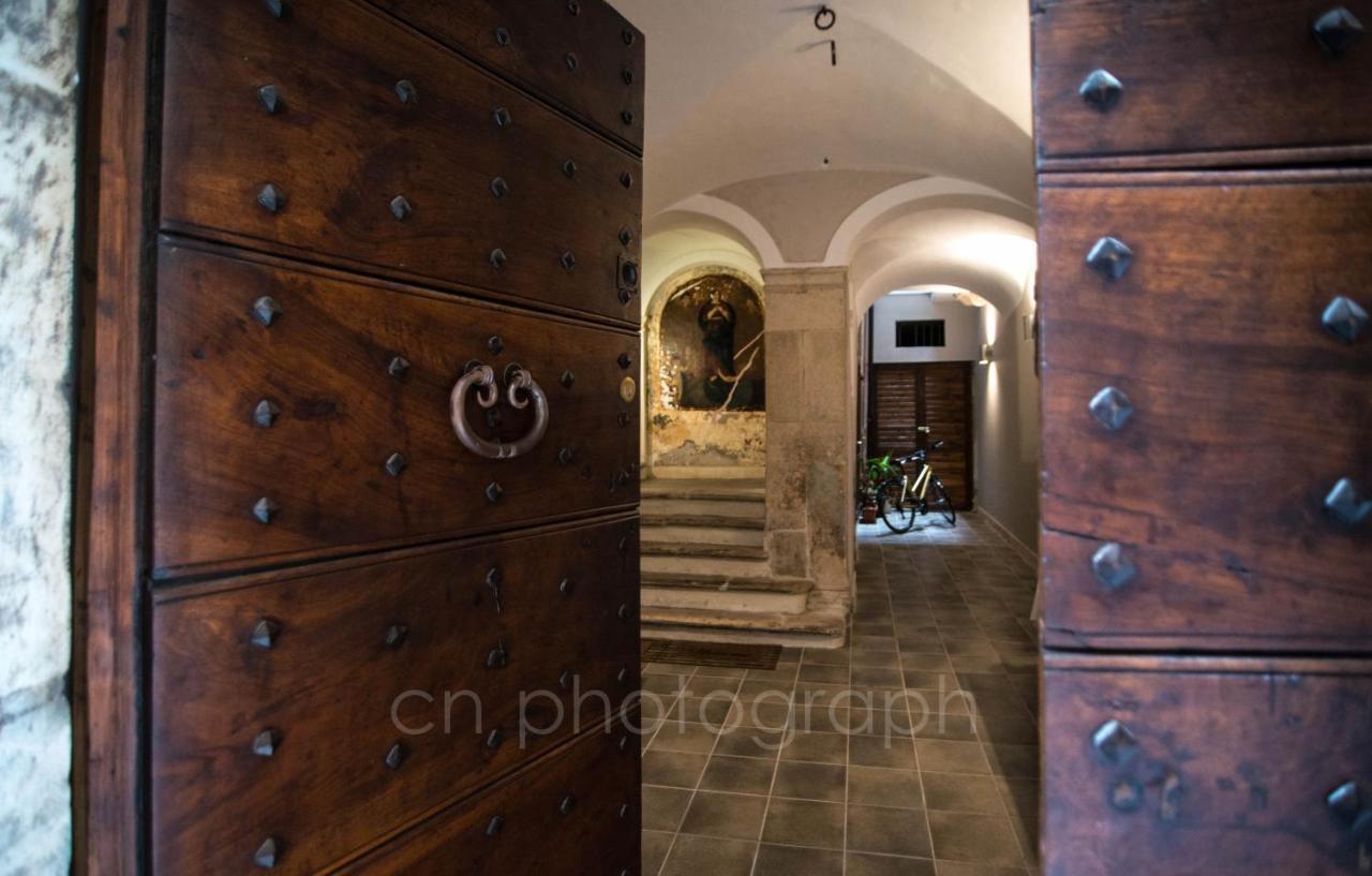 La Dimora Del Falconiere - Luxury Suites Sulmona Exterior photo