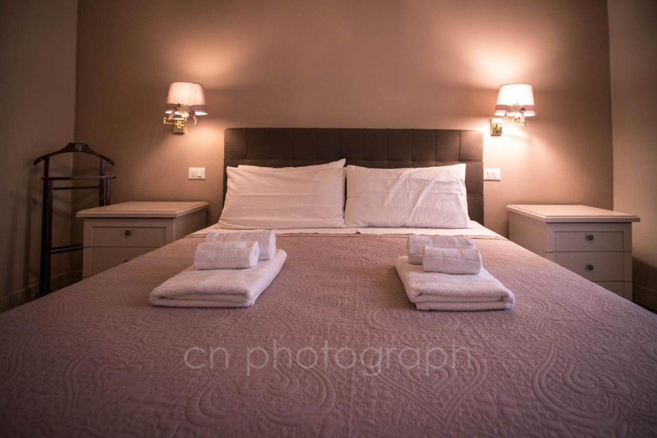 La Dimora Del Falconiere - Luxury Suites Sulmona Exterior photo