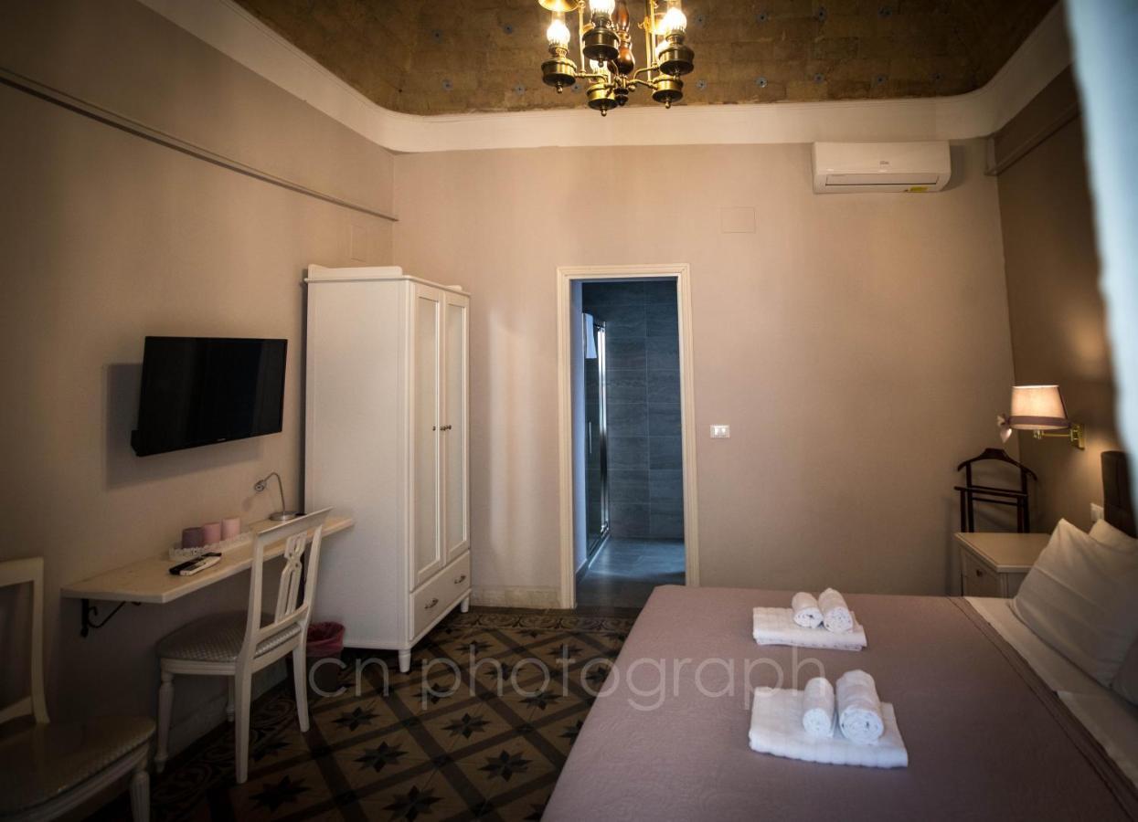 La Dimora Del Falconiere - Luxury Suites Sulmona Exterior photo