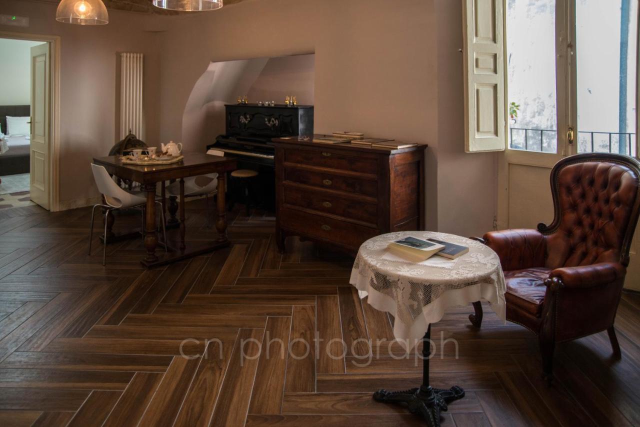 La Dimora Del Falconiere - Luxury Suites Sulmona Exterior photo